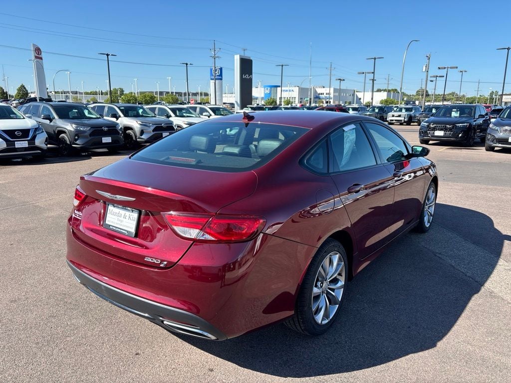 2016 Chrysler 200 S
