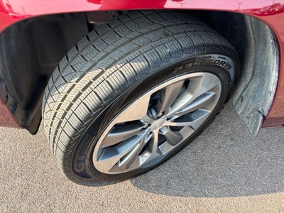 2019 Jeep Cherokee Overland