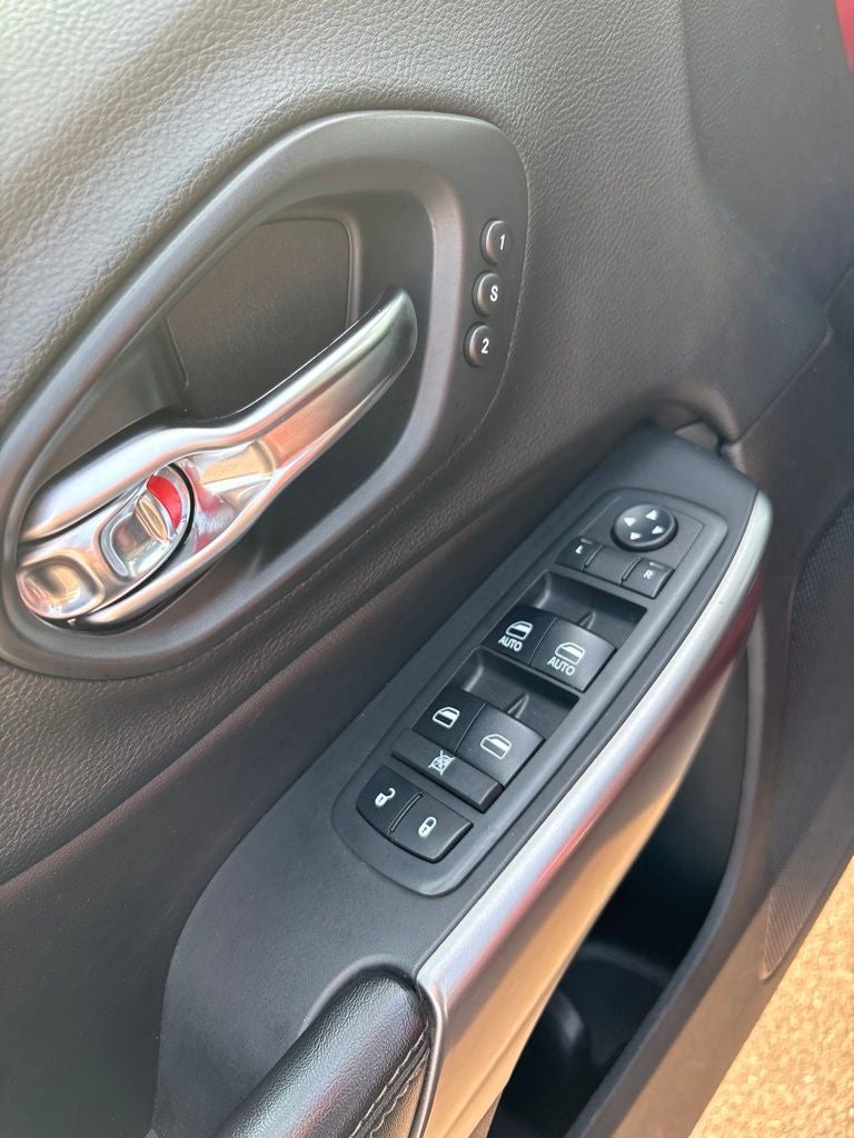 2019 Jeep Cherokee Overland