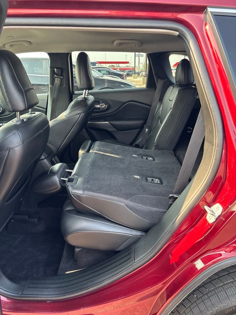 2019 Jeep Cherokee Overland