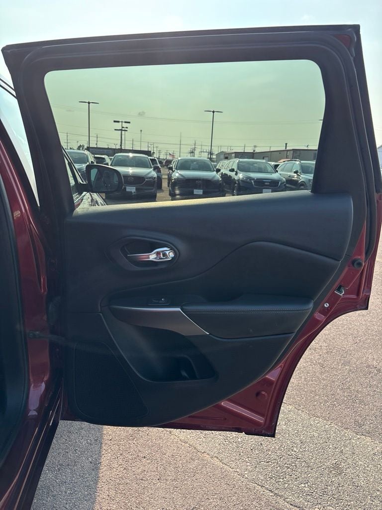 2019 Jeep Cherokee Overland
