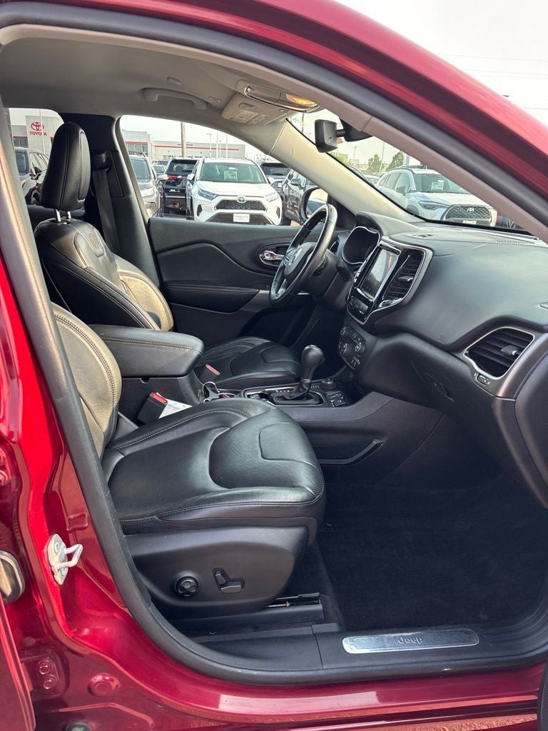 2019 Jeep Cherokee Overland