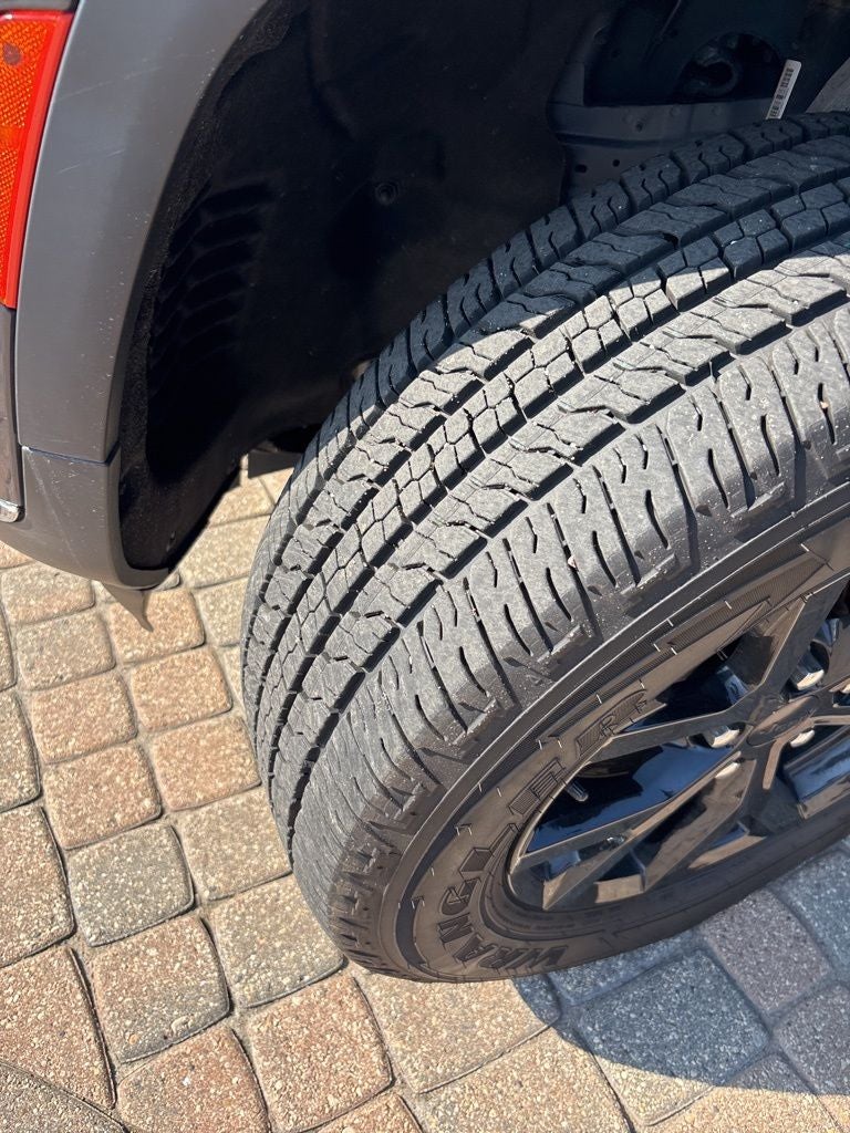 2022 Jeep Grand Cherokee L Laredo