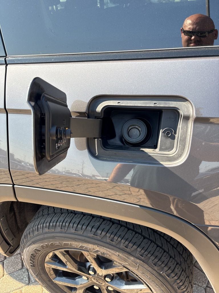 2022 Jeep Grand Cherokee L Laredo