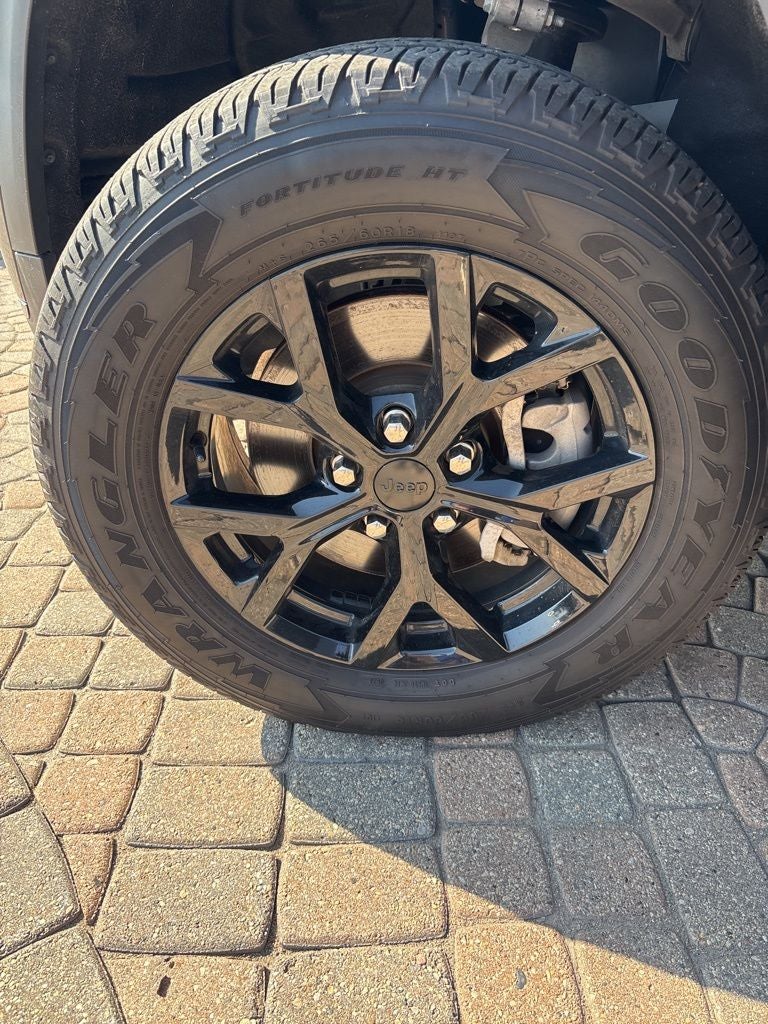 2022 Jeep Grand Cherokee L Laredo