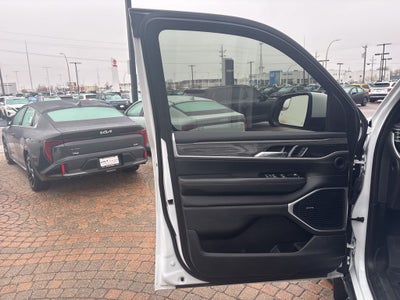 2022 Jeep Wagoneer Series III