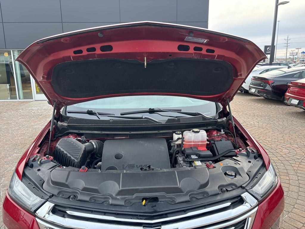 2023 Chevrolet Traverse LT Leather