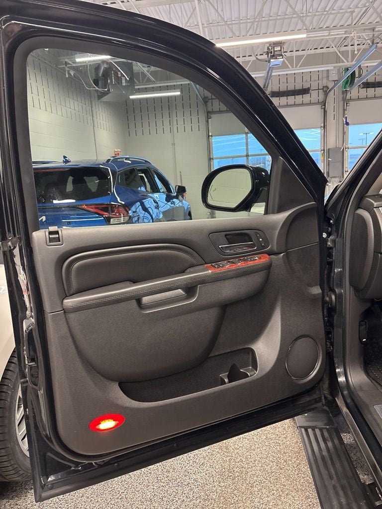 2011 Cadillac Escalade Premium