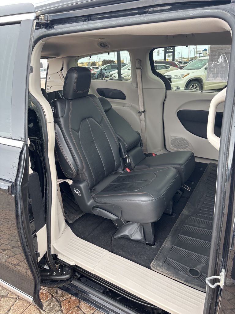 2017 Chrysler Pacifica Touring L Plus