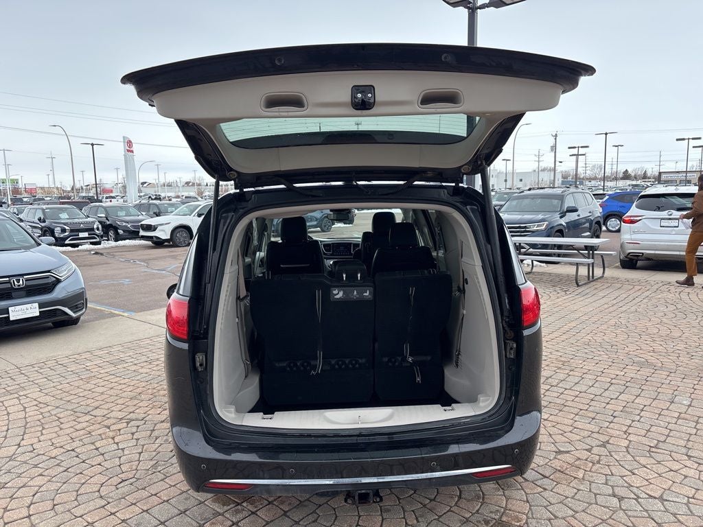 2017 Chrysler Pacifica Touring L Plus