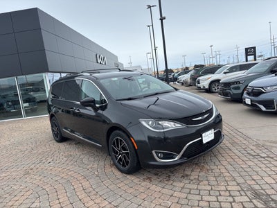 2017 Chrysler Pacifica Touring L Plus