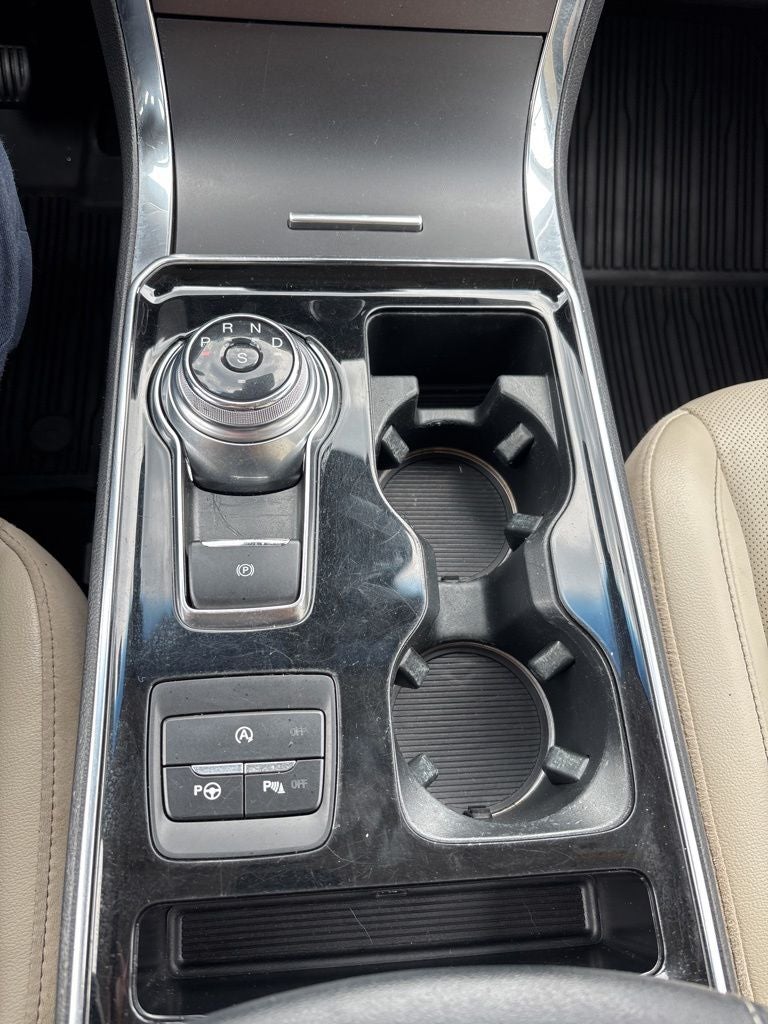2020 Ford Edge Titanium