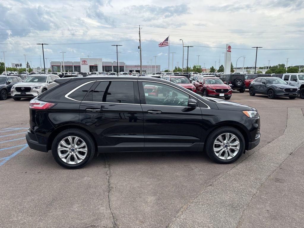 2020 Ford Edge Titanium