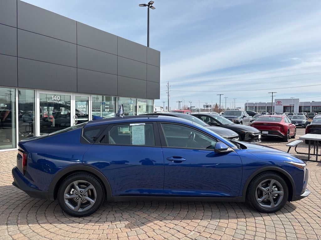 2025 Kia K4 LXS