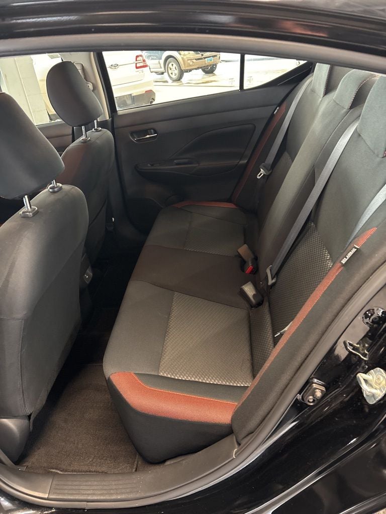 2023 Nissan Versa 1.6 SR