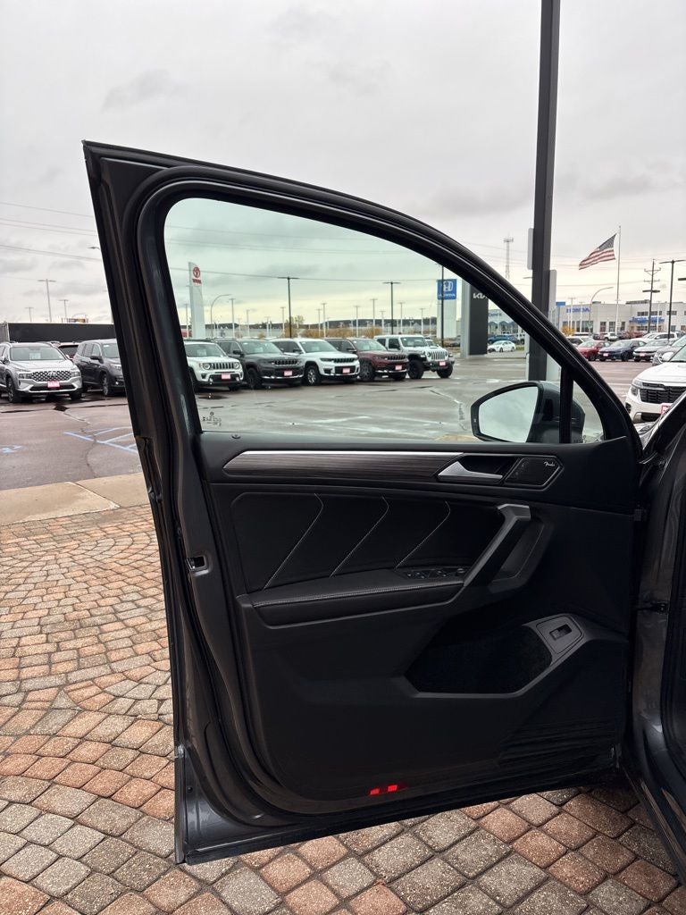 2024 Volkswagen Tiguan 2.0T SEL R-Line