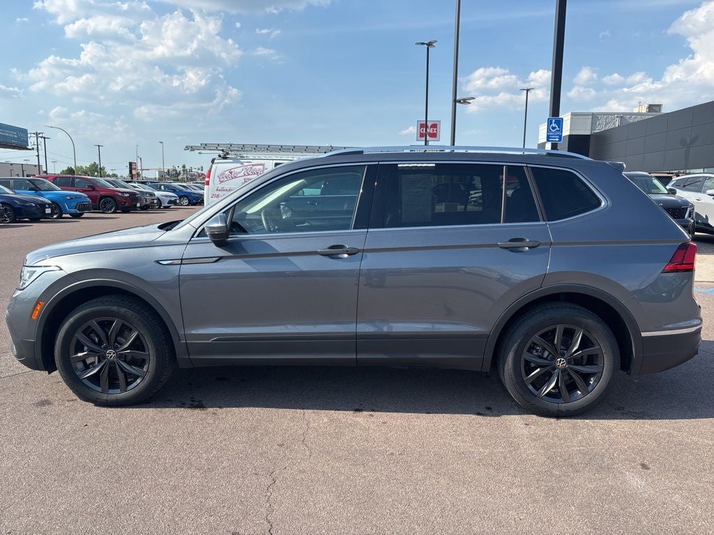 2024 Volkswagen Tiguan 2.0T SE