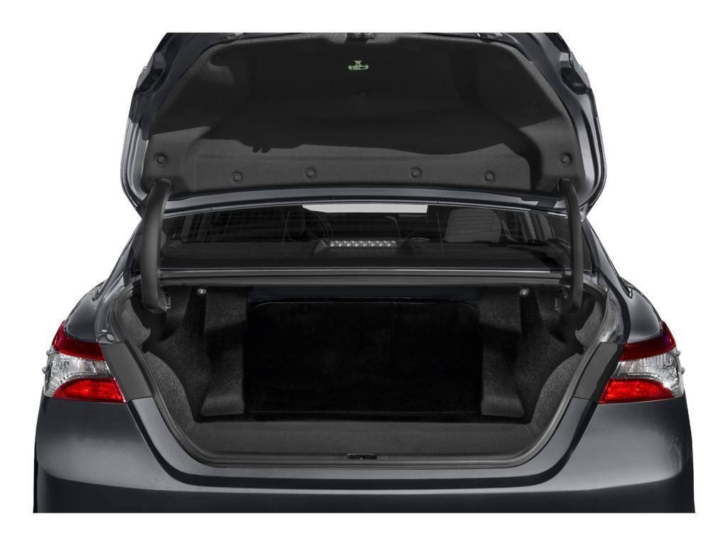 2022 Toyota Camry Hybrid XLE