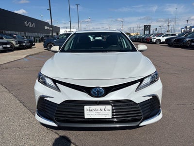 2022 Toyota Camry Hybrid XLE