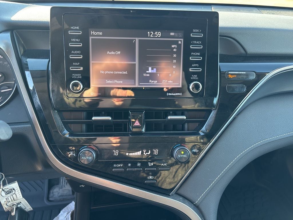 2022 Toyota Camry SE