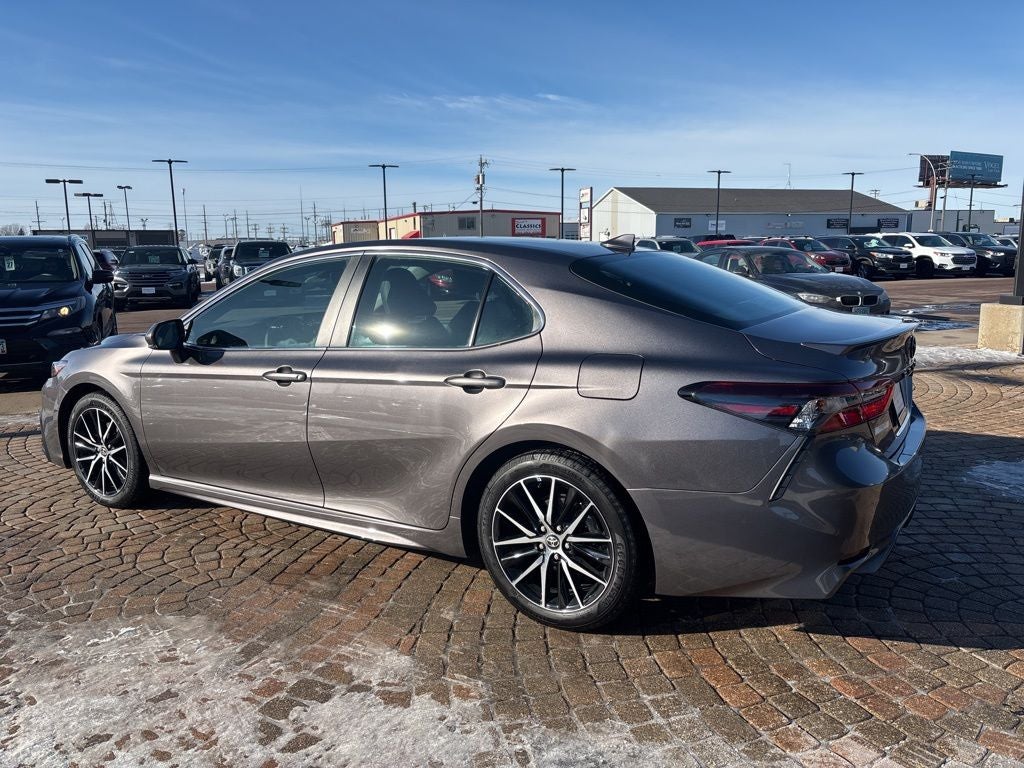 2022 Toyota Camry SE