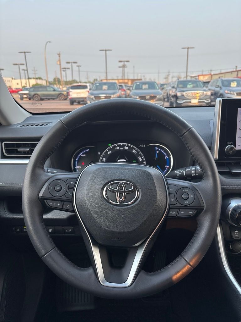 2025 Toyota RAV4 Hybrid XLE