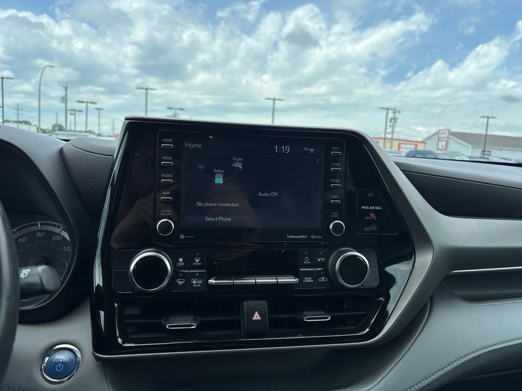 2022 Toyota Highlander Hybrid LE