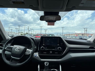 2022 Toyota Highlander Hybrid LE