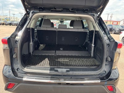 2022 Toyota Highlander Hybrid LE