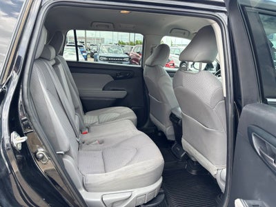 2022 Toyota Highlander Hybrid LE