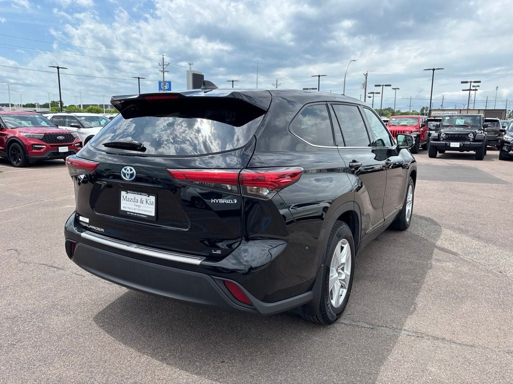 2022 Toyota Highlander Hybrid LE