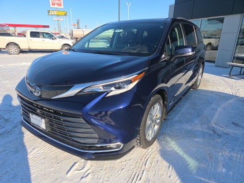 2021 Toyota Sienna Limited 7 Passenger