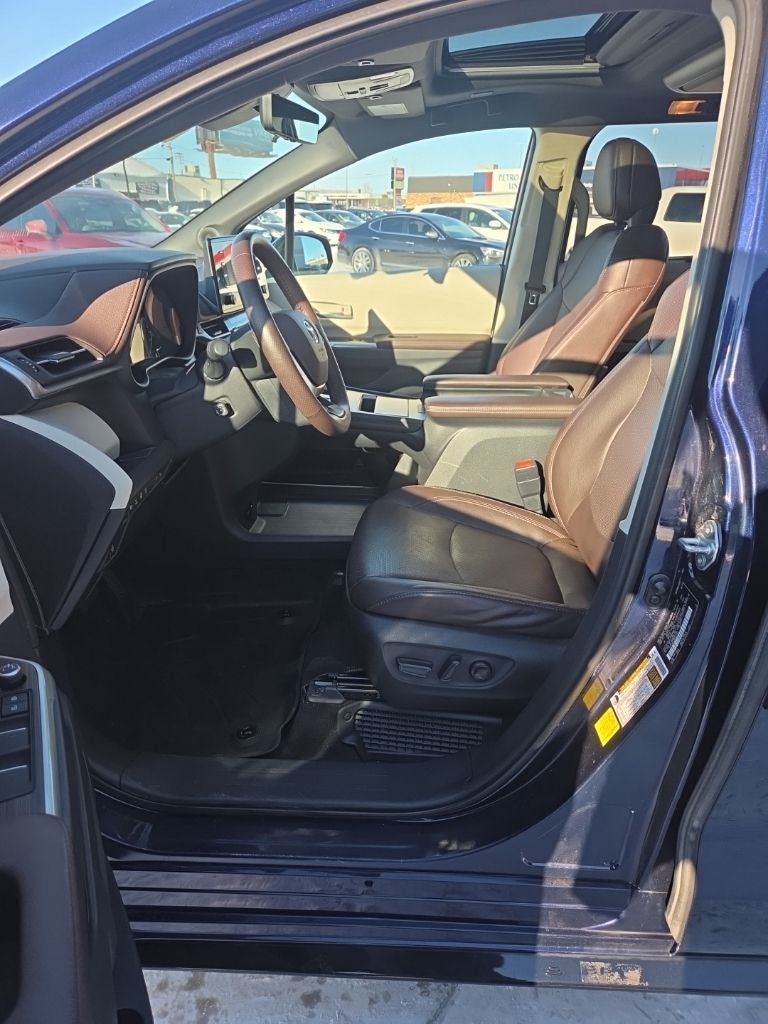 2021 Toyota Sienna Limited 7 Passenger