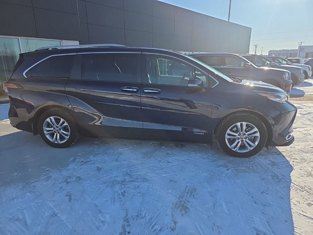 2021 Toyota Sienna Limited 7 Passenger