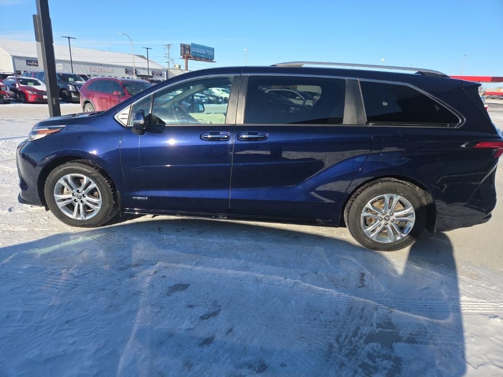 2021 Toyota Sienna Limited 7 Passenger