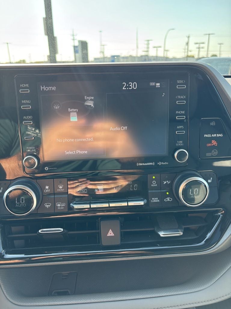 2022 Toyota Highlander Hybrid XLE