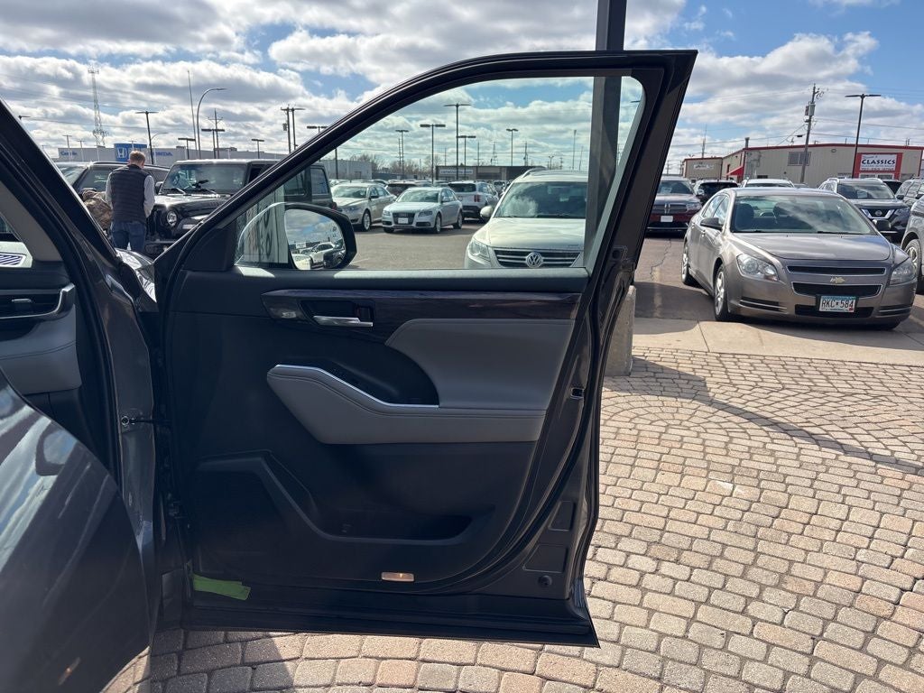 2023 Toyota Highlander Limited