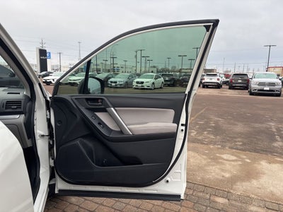 2015 Subaru Forester 2.5i