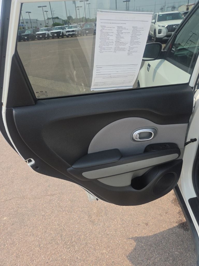 2016 Kia Soul Base