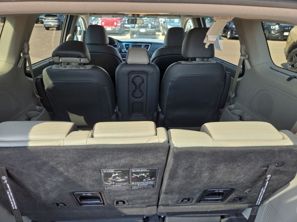2017 Kia Sedona LX