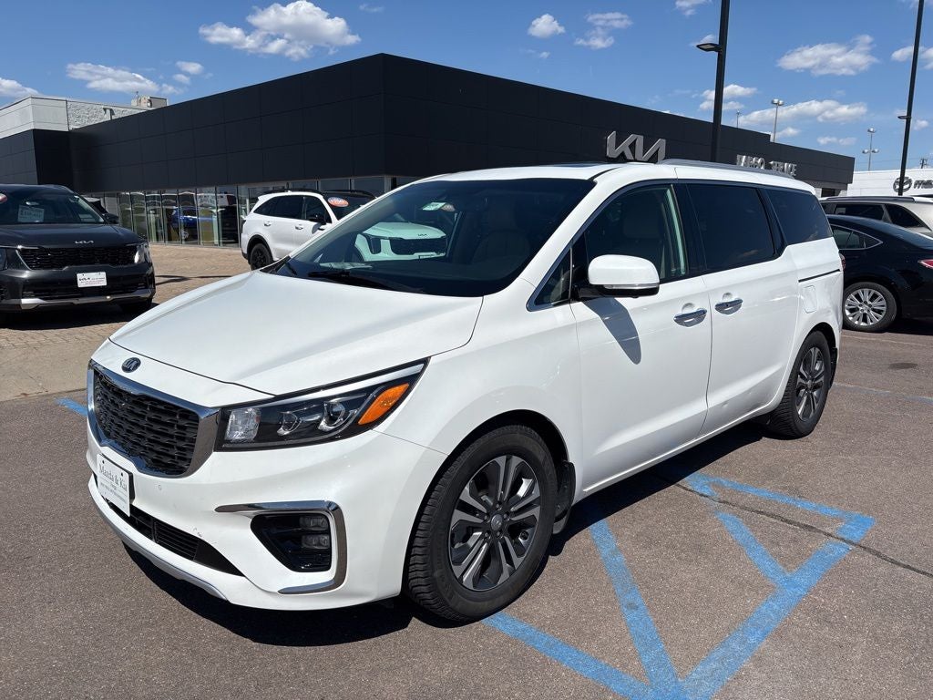 2019 Kia Sedona SX's photo