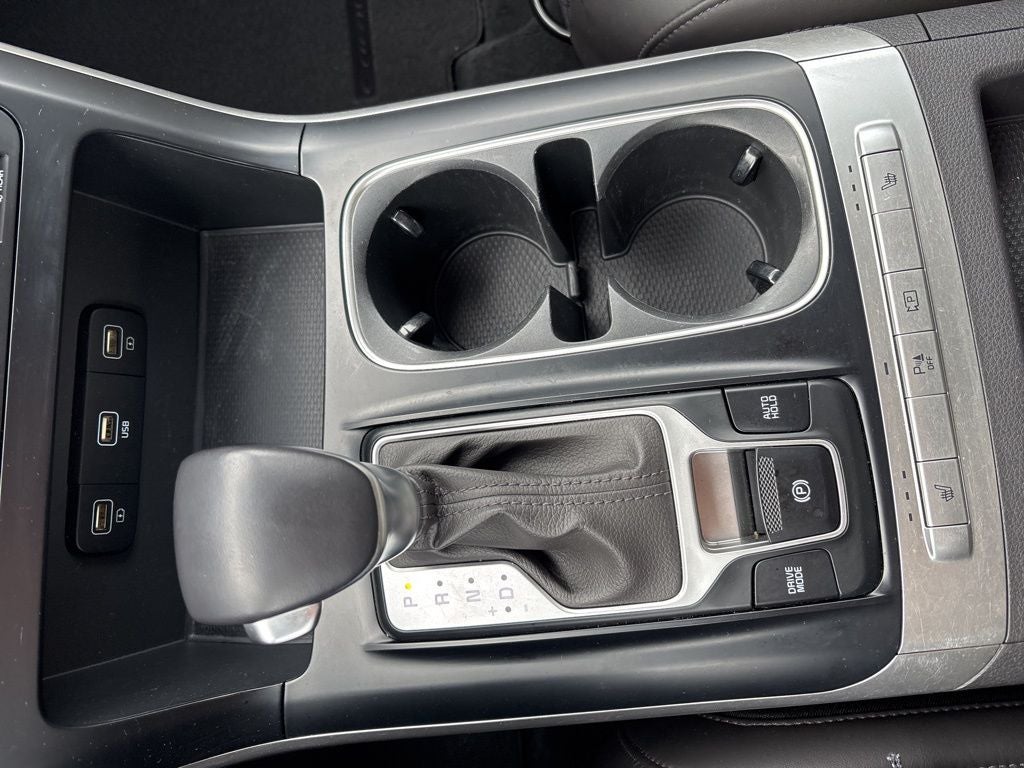 2023 Kia Carnival LX