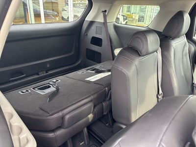 2023 Kia Carnival LX