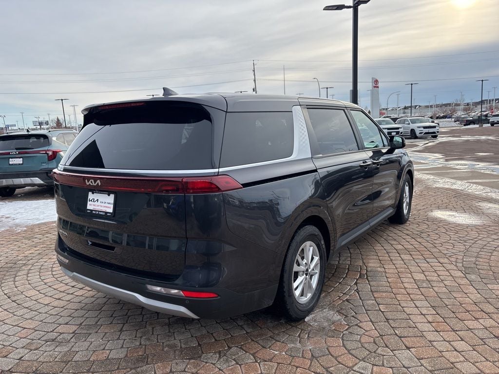 2023 Kia Carnival LX