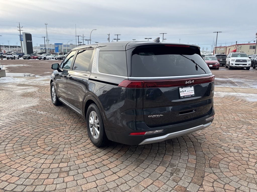 2023 Kia Carnival LX