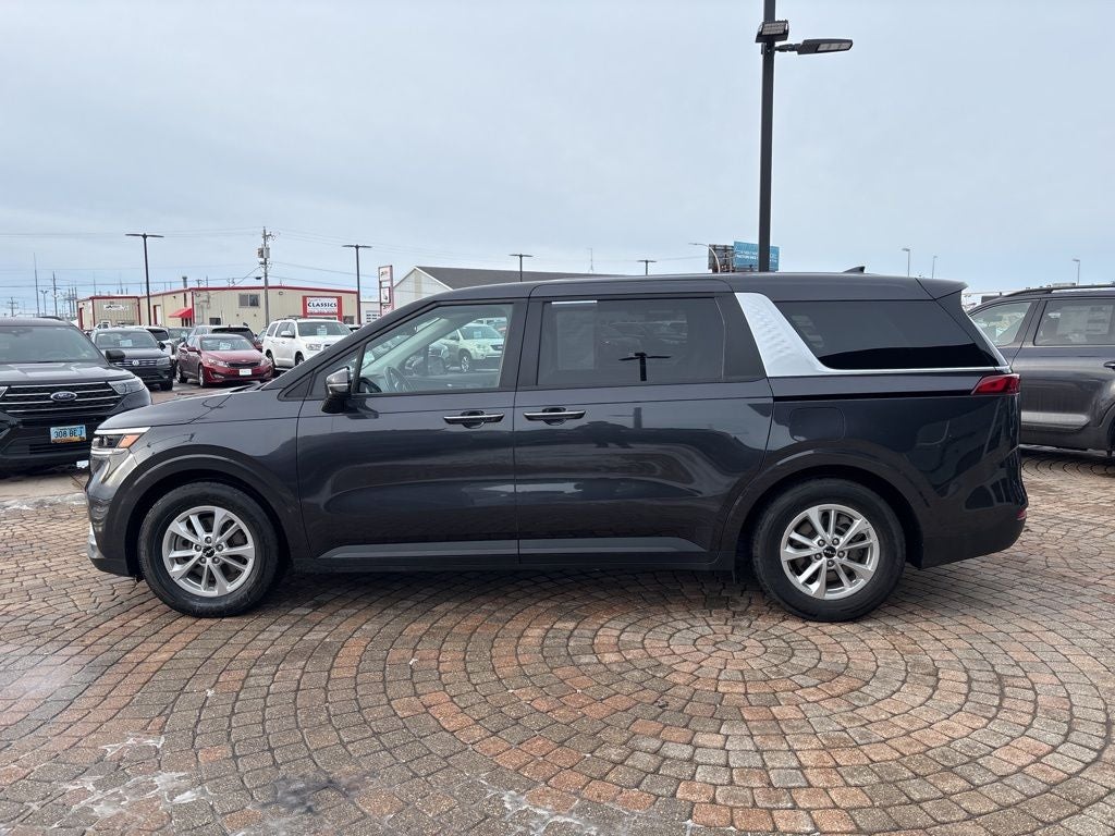 2023 Kia Carnival LX