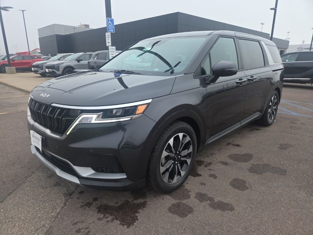 2024 Kia Carnival EX