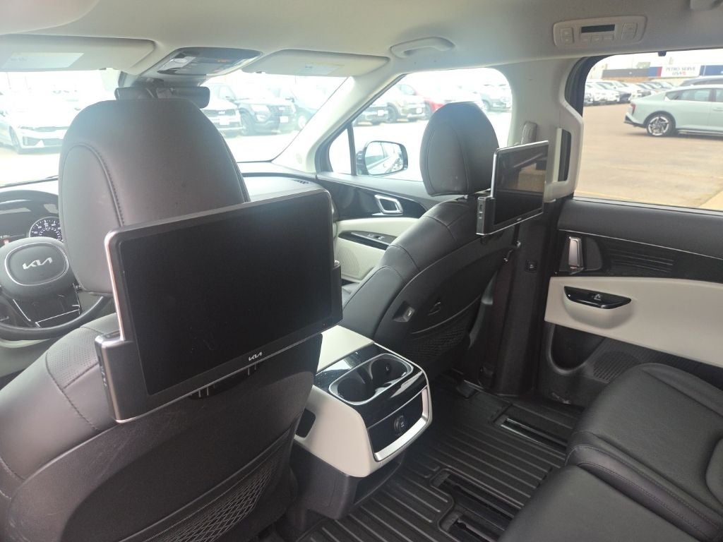 2024 Kia Carnival EX