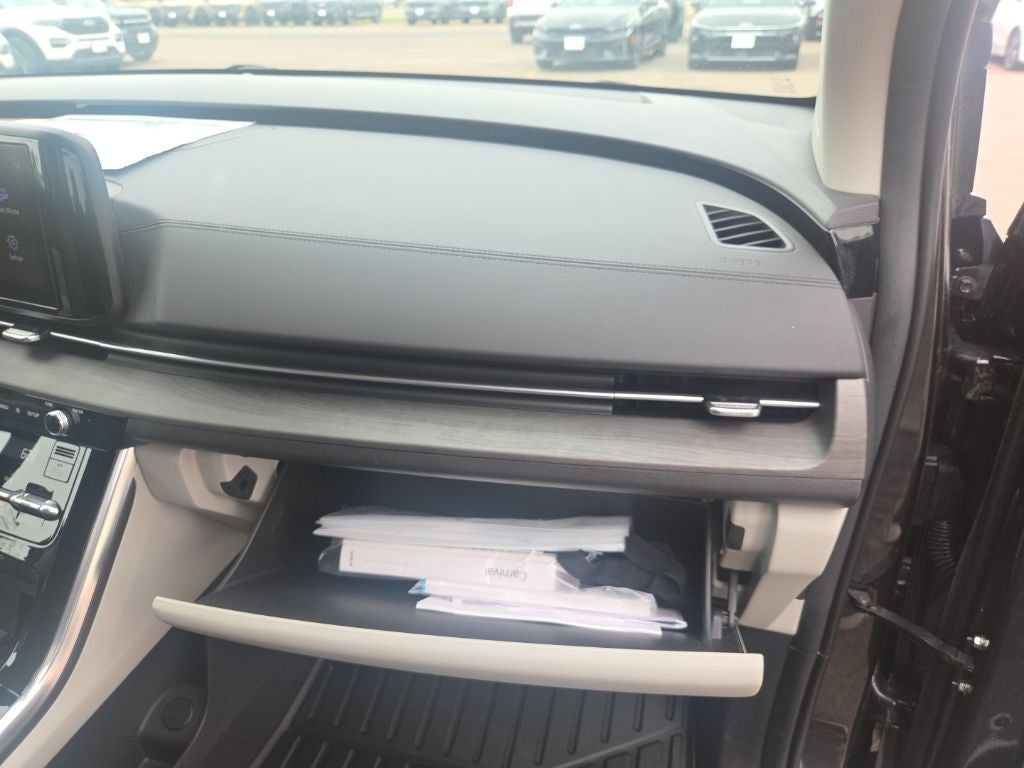 2024 Kia Carnival EX