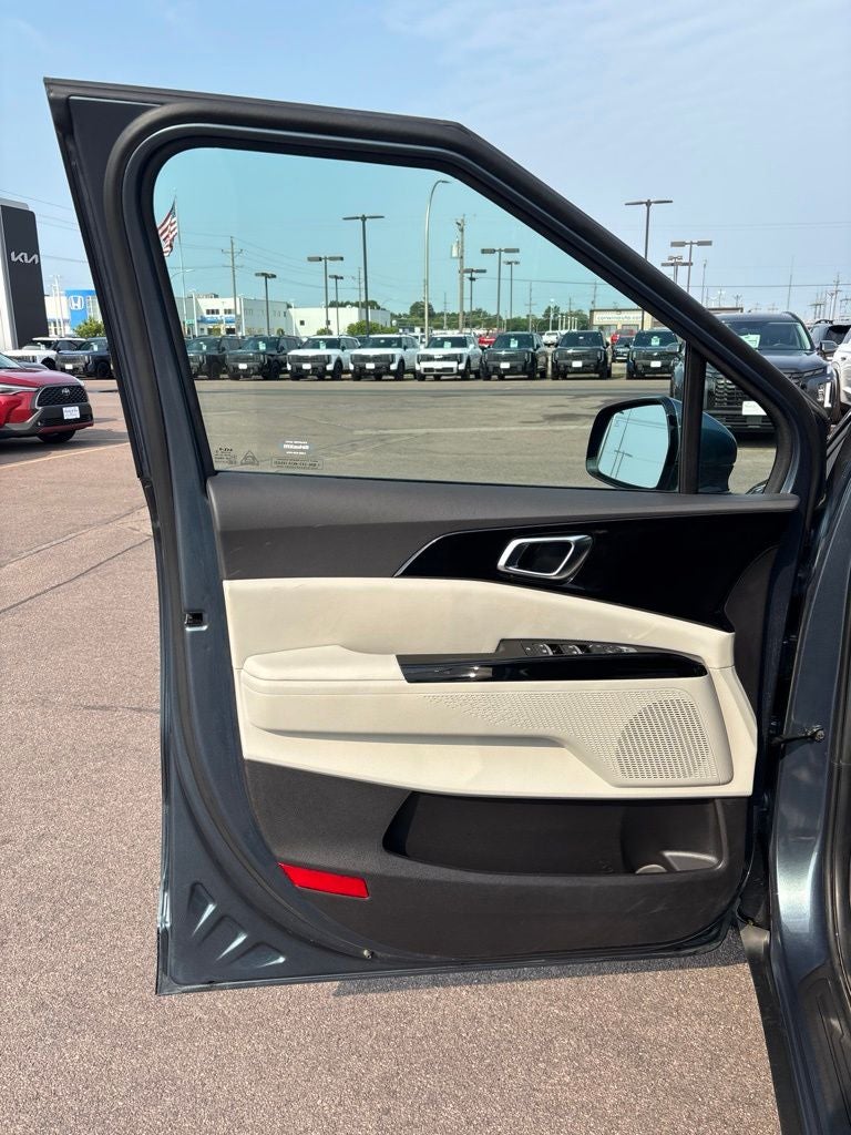 2024 Kia Carnival EX